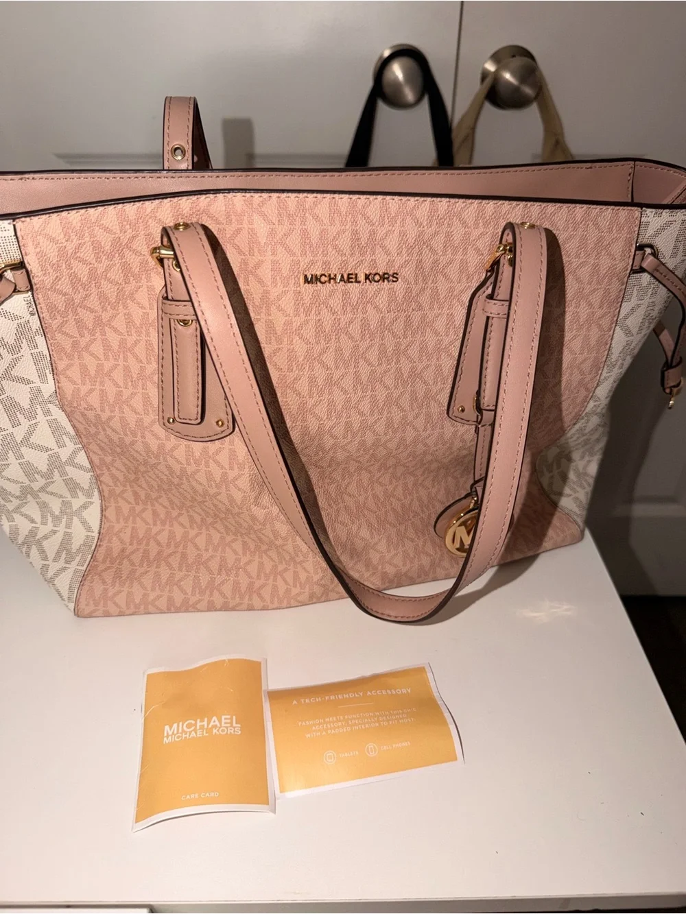 Michael Kors Voyager Medium Signature Tote Blush Pink Cream Gold Hardware